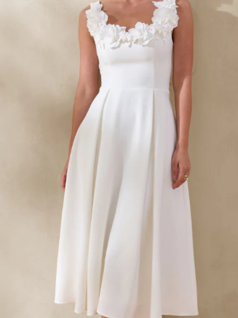 Maelle | White Scoop-Neck Midi Dress With Corsage Detailing